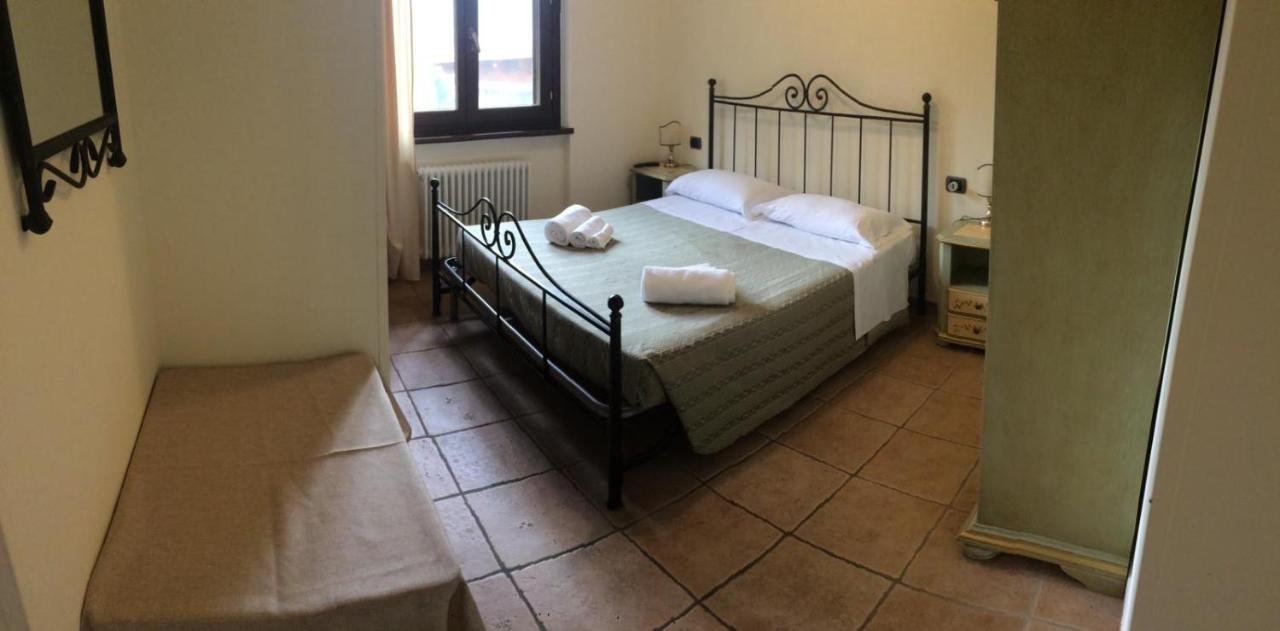 Bed and Breakfast Il Castagno Montemonaco Exterior foto